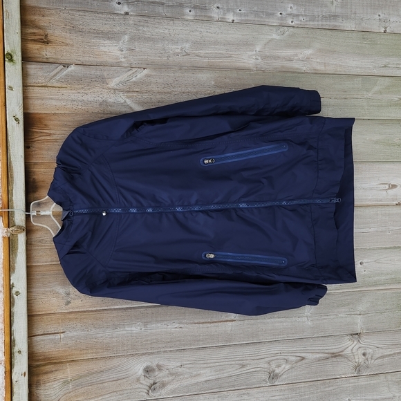 lululemon athletica Jackets & Blazers - Lululemon nylon jacket size 6